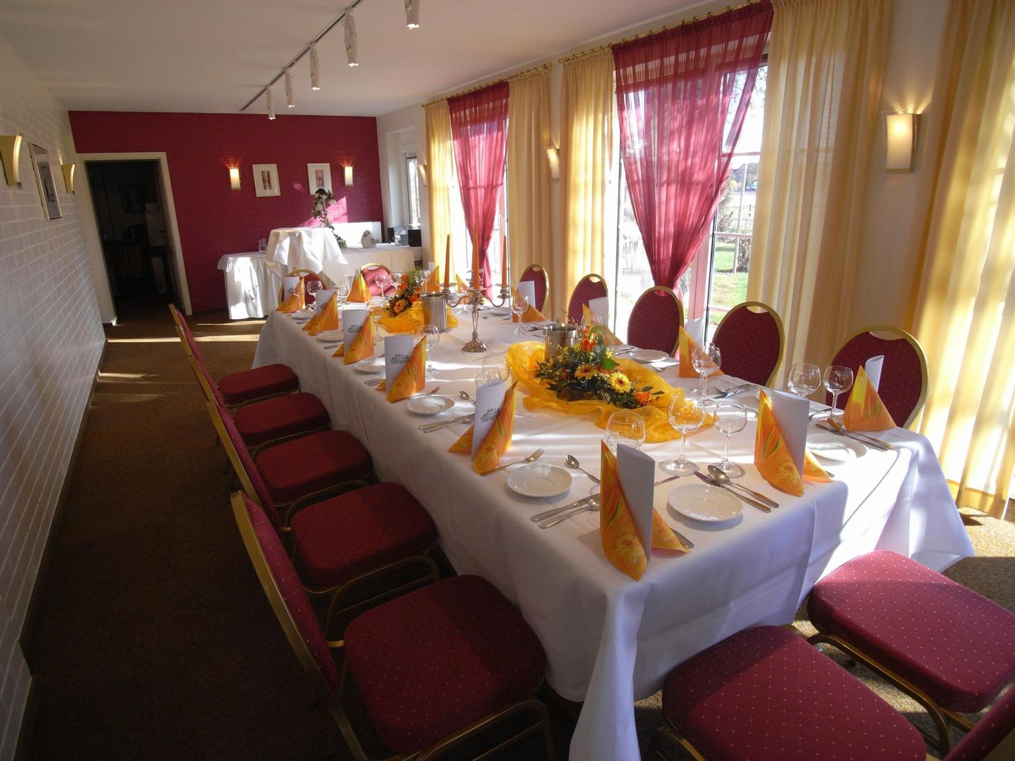Land-Gut-Hotel Restaurant Kreuz Meyer Штур Экстерьер фото